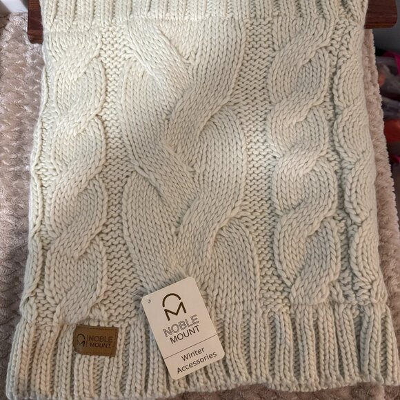 Noble Mount Mens Cable Knit Toaster Snood Scarf, NWT - Picture 1 of 1